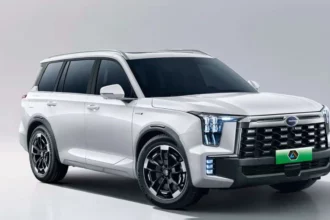 GAC Motor's 2023 ES9 PHEV is a 7-seat Hybrid SUV from Chinese Automaker