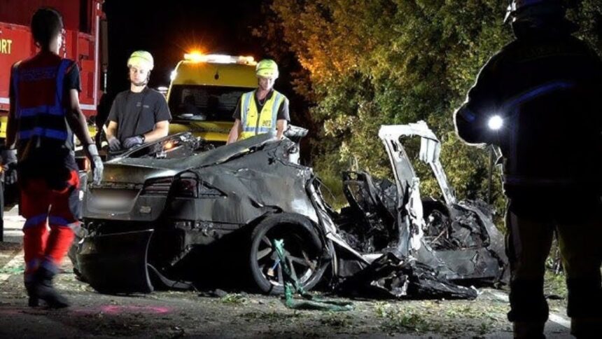 tesla accident Germany