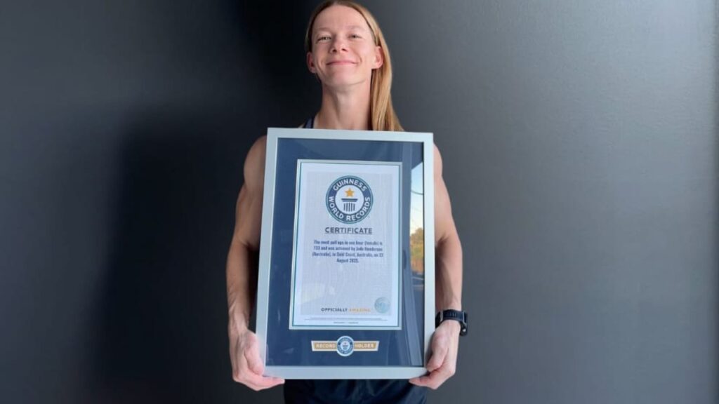 Australian Police Officer Jade Henderson Breaks World Record with 733 Pull-Ups in One Hour