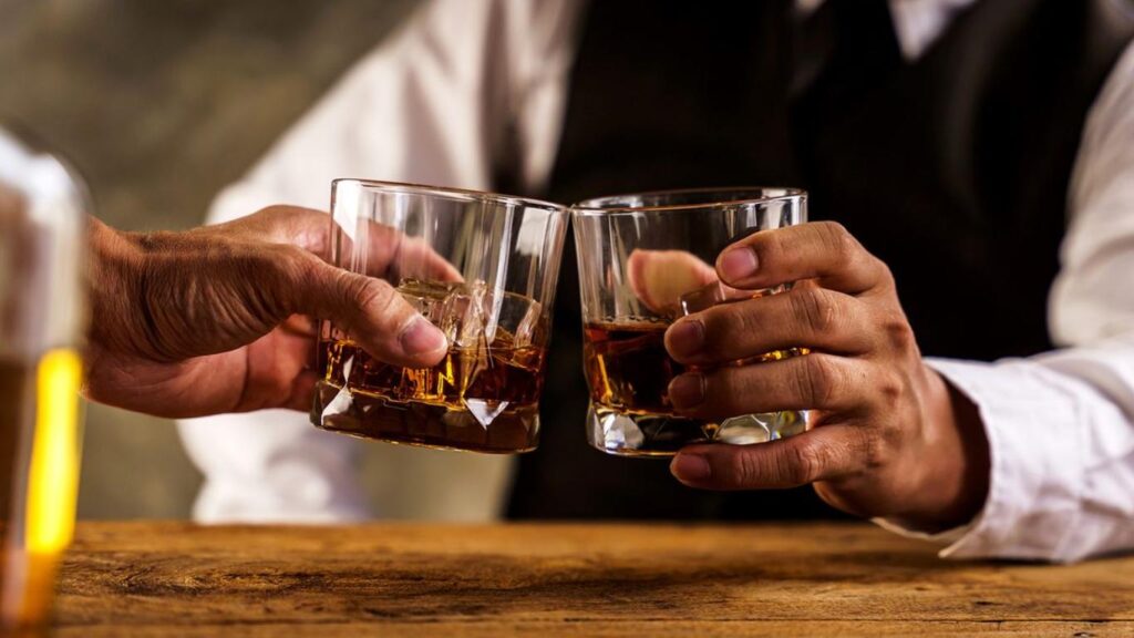 Saudi Arabia Opens Door to Legal Alcohol Purchases for Selected Foreign Residents
