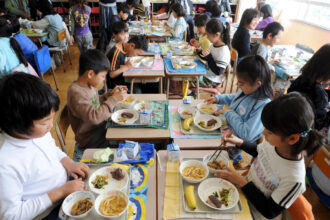 Japan school lunches