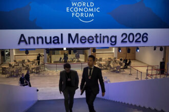 world-economic-forum-greenpeace-private-jets