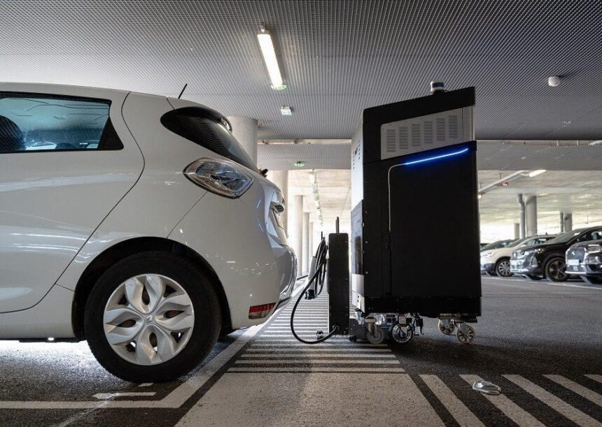 BYD robot EV charging