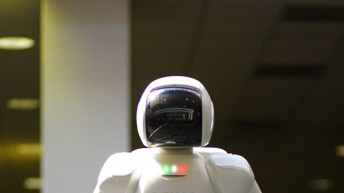 AI Researchers Warn Self Improving AI Could Slip Beyond Human Control