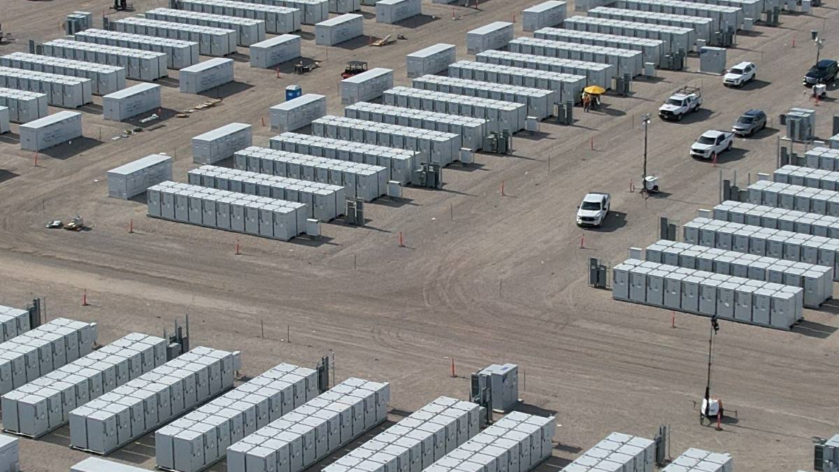 Rows of battery storage containers at the Sunlight Storage project in California