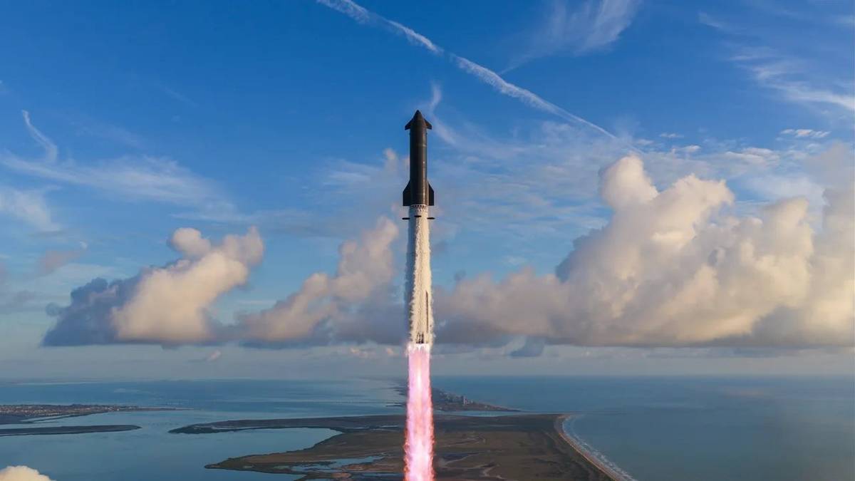 SpaceX Starship Flight 14 lifts off from Starbase Texas